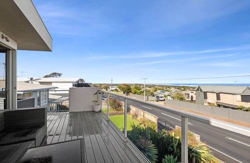 Ocean Grove Apartamento | Sea Panorama on The Parade with pool