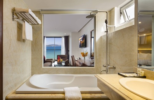 Tran Phu Beach Hotel | Sea Pearl Hotel