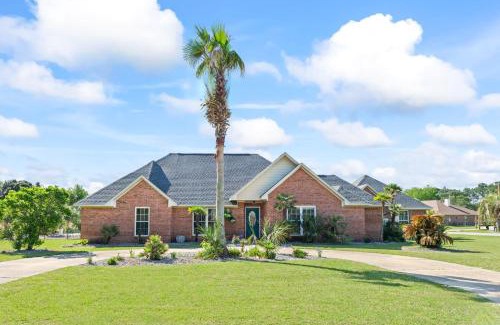Navarre Casa | Sea Queen - 4Br 3Ba Pool 5miles to Beach