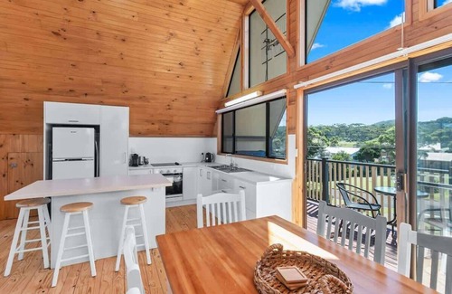 Kioloa Casa | Sea-renity Getaway Unwind with Ocean Views