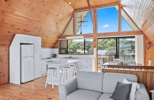 Kioloa Casa | Sea-renity Getaway Unwind with Ocean Views