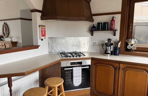 Methil Casa | Sea Road Retreat - Sleeps 6