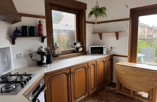 Methil Casa | Sea Road Retreat - Sleeps 6