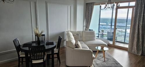 Klaipeda Apartamento | Sea romantic 26th floor with Jacuzzi