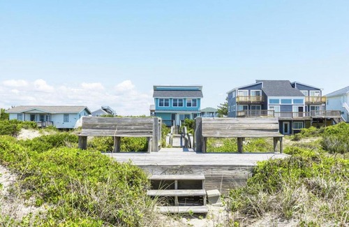 Caswell Beach Casa | Sea Salt by Oak Island Accommodations