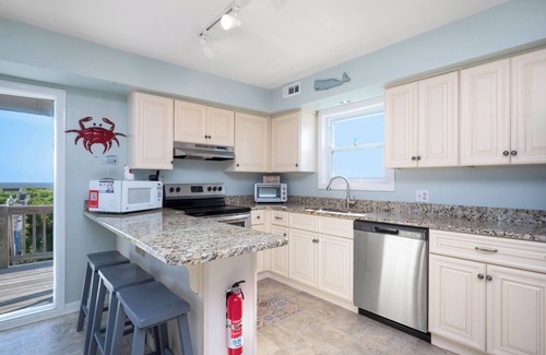Caswell Beach Casa | Sea Salt: Sunlit and Airy Remodeled Beachfront Home on Caswell Beach