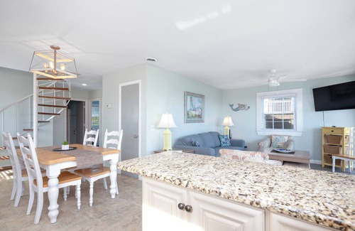 Caswell Beach Casa | Sea Salt: Sunlit and Airy Remodeled Beachfront Home on Caswell Beach
