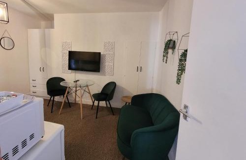 Scarborough Apartamento | Sea side flat 5 with fast WIFI and free PARKING