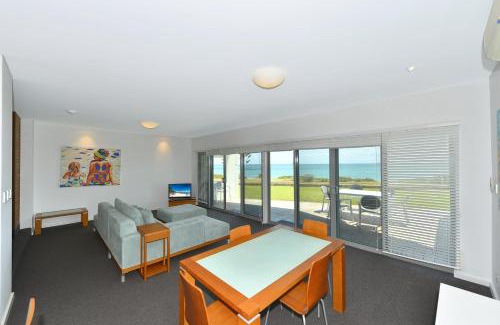 Mandurah Casa | Sea Side Villa 10.1
