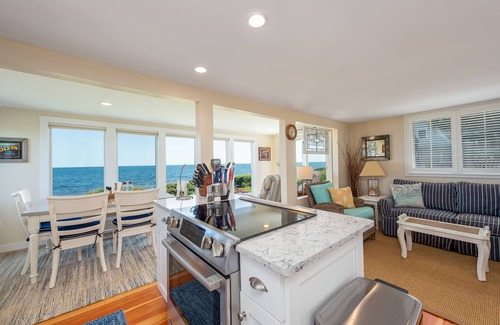 Mid-Coast and Islands Casa | Sea Spray - Beautiful 2BR, 1BA cottage with expansive views of Casco Bay
