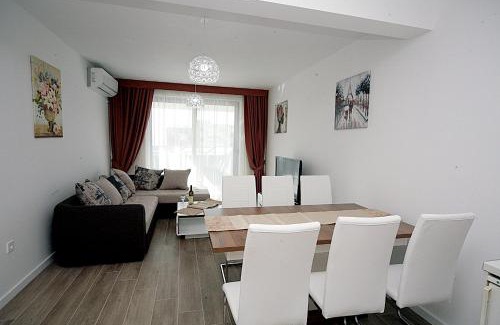Dobra Voda Apartamento | Sea Star Apartment