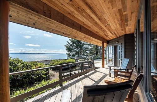 Quadra Island Casa | Sea Stone Quadra House