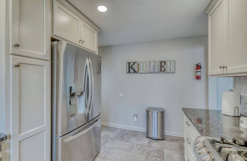 North Greece Casa | Sea Turtle House, Charlotte Beach, Rochester, NY