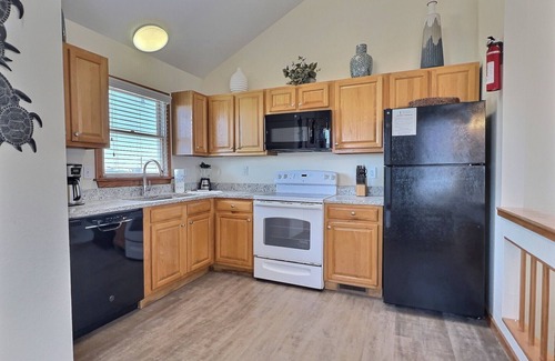 Buxton Cabaña | Sea Turtle- Oceanview Villa- Short Walk to Beach- Community Pool & Spa