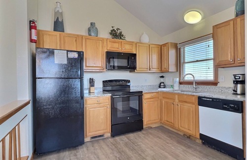 Buxton Cabaña | Sea Turtle- Semi-Oceanview- Short Walk to Beach- Community Pool & Spa