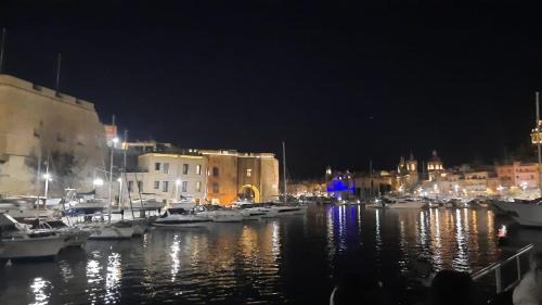 Birgu Apartamento | Sea View 34
