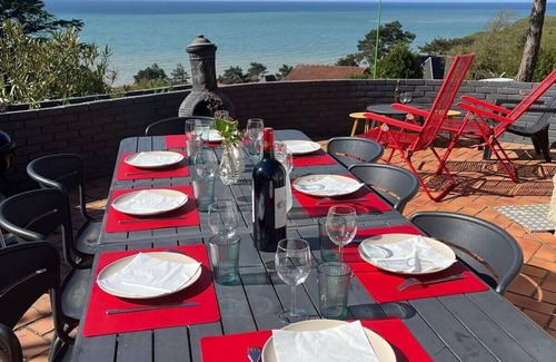 Berneval-le-Grand Casa | SEA VIEW 4-bedroom house sleeps 8