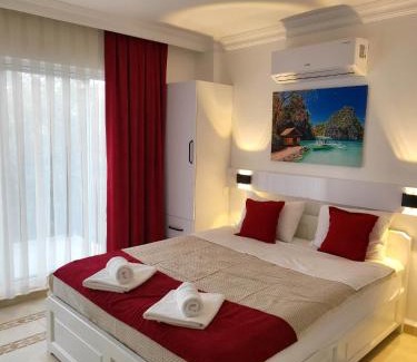 Kalkan Apartamento | Sea view 5 En-suit villa, pool heatable, free WIFI VillaHappy in Kalkan