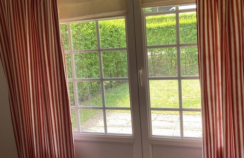 Villers-sur-Mer Apartamento | Sea view apartment, 3 rooms, 5 min walk from beach and town center