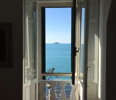 Piombino Apartamento | Sea view apartment, 3 bedrooms, large living room