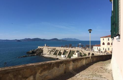 Piombino Apartamento | Sea view apartment, 3 bedrooms, large living room