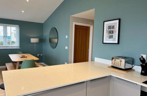 Westleigh Apartamento | Sea View Apartment 74, Luxury 3 bed, Golden Bay Holiday Village