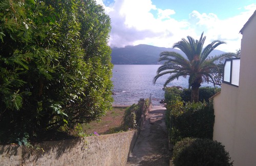 Tiuccia Apartamento | Apartamento con vistas al mar en tiuccia.