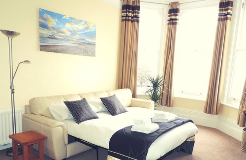 Eastbourne Seafront Apartamento | Apartamento con vistas al mar junto a teatros, tenis y centro de conferencias