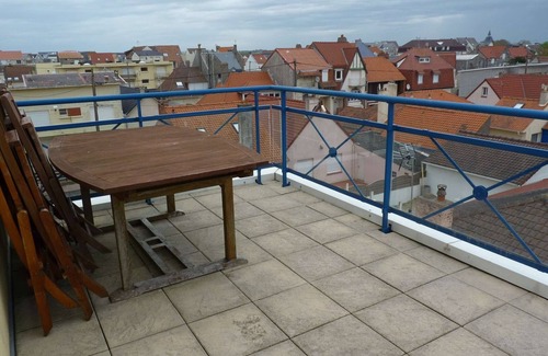 Merlimont-Plage Apartamento | Apartamento con Vistas al Mar, 2 Balcones y Terraza