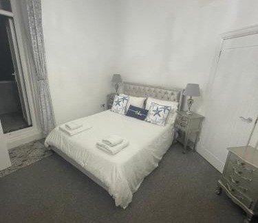 Torquay Apartamento | Sea view apartment with large balcony Torquay