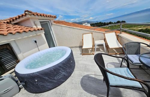 Znjan Apartamento | Sea view apartment with terrace near the beach