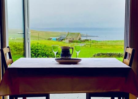 Yell Cama Y Desayuno | Sea View B & B