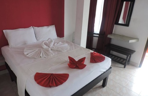 Nilaveli Hotel | Sea View Beach Hotel