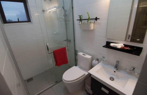Mount Lavinia Apartamento | Sea View Condo by Ceylon Spaces