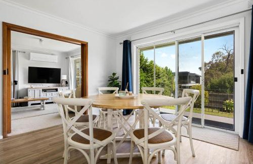 Inverloch Casa | Sea View Cottage Wifi and Linen included Inverloch