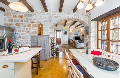 Vosteni Villa | Sea view, garden with barbecue, pool with loungers, parking, air conditioning