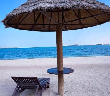 Bab Al Bahr Apartamento | Sea View Getaway Relaxing Balcony & All the Comforts of Home at Marjan Island in RAK