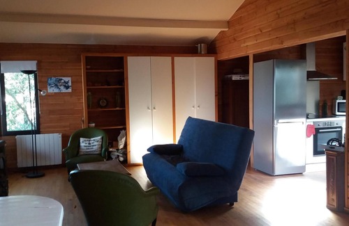 Tharon-Plage Casa | Casa de madera, capacidad para 4 personas, a 50 m de la playa, en un terreno arbolado y cerrado.