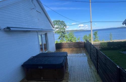 Holmestrand Apartamento | Sea view Holmestrand sauna and hot tube appartment
