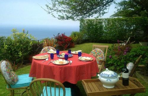 Calheta Casa | Sea-view house in Fajã da Ovelha with garden and terrace