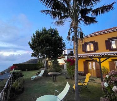 Calheta Casa | Sea-view house in Fajã da Ovelha with garden and terrace