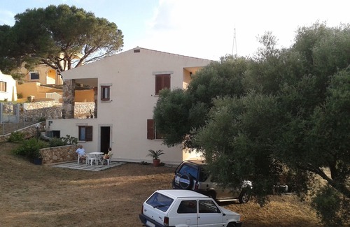 Maiorca Apartamento | Casa con vista al mar rodeada de vegetación