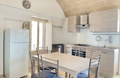 Marina di Felloniche Casa | Sea view trullo with Jacuzzi in Marina di Felloniche