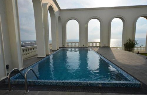 Mount Lavinia Apartamento | Sea View Luxury 2 Bedroom Apartment in Mount Lavinia