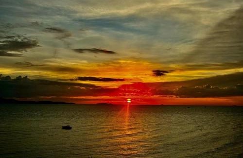 Jomtien Apartamento | Sea view luxury suite with bath tub Jomtien