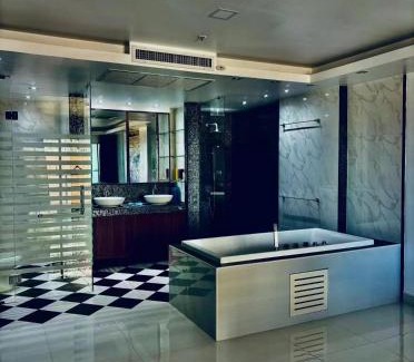 Jomtien Apartamento | Sea view luxury suite with bath tub Jomtien