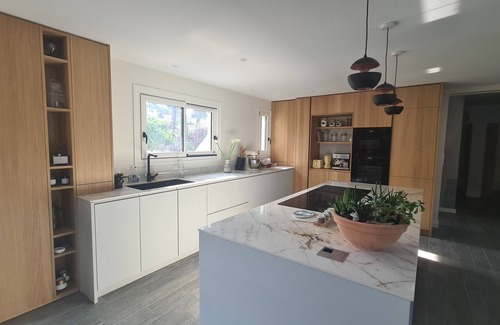 Locoal-Mendon Casa | Propiedad con vista al mar, piscina y sauna - 12 personas