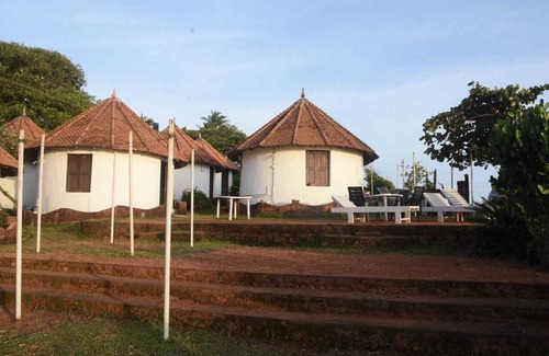 Varkala Complejo | Sea View Rooms on the Cliff. Just 50 meters walk to the beach