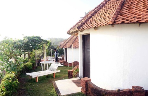 Varkala Complejo | Sea View Rooms on the Cliff. Just 50 meters walk to the beach