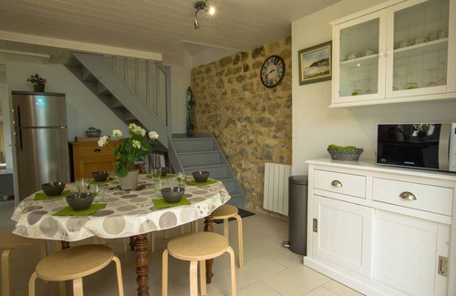 Crozon Casa | Vista al mar casa de piedra entre Crozon Camaret Wifi, jardín cerrado y luminoso